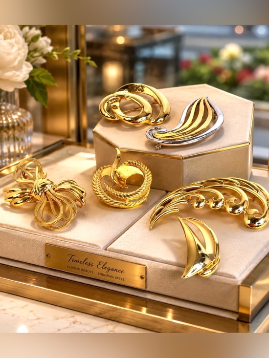Various Jewelry - 6 Stunning Gold Tone Brooch Pins